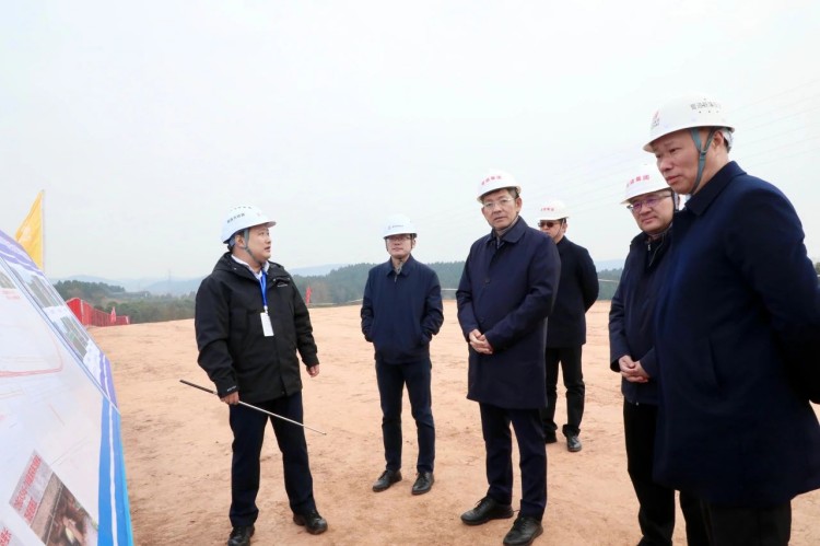 蜀道集团党委书记、董事长张正红督导广绵高速扩容项目、绵遂内铁路建设和复工复产工作